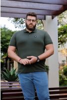 Camiseta Polo Com Plaquinha Plus Size Masculina Revanche Cornago VERDE MUSGO