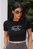 Camiseta Bordada Feminina Revanche Acilia PRETO