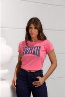 Camiseta Estampada Word Women Feminino Revanche Lagunillas ROSA