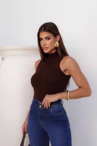 Blusa de Tricot Regata e Gola Alta Feminina Revanche Swetes MARROM ESCURO