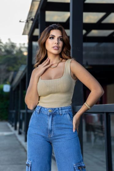 Blusa cropped de tricot feminina Revanche Ventanas BEGE