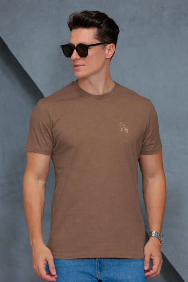 Camiseta Basica Manga Curta Masculino Revanche Chuy MARROM CLARO