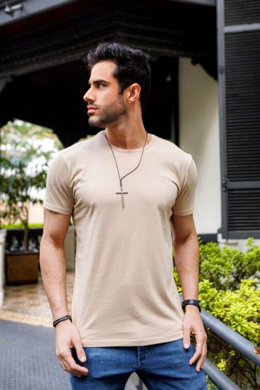 Camiseta Masculina Revanche Leandre BEGE