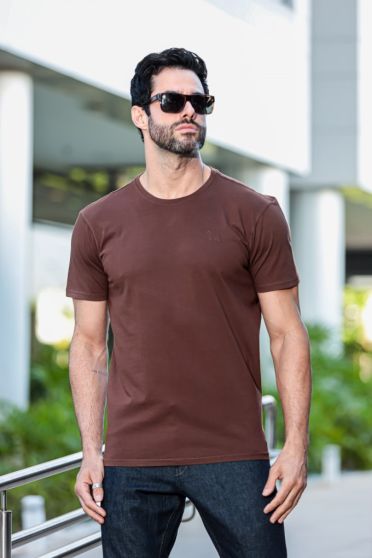 Camiseta Masculina Revanche Leandre MARROM