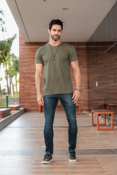 Camiseta Masculina Revanche Leandre VERDE MILITAR