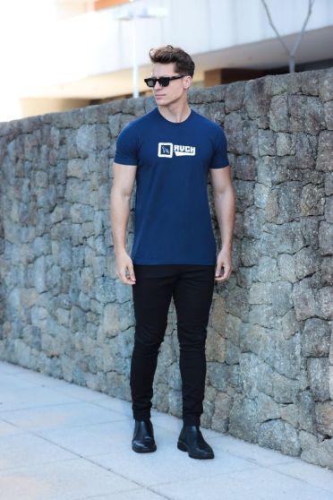 Camiseta Bordada Masculino Revanche Fernão AZUL MARINHO