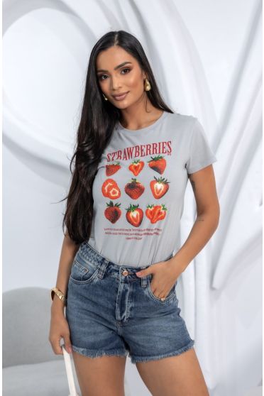 Camiseta Estampada Strawberries Feminina Revanche Kerala CINZA