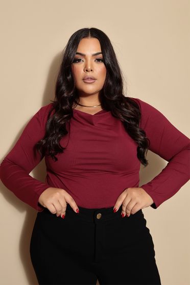 Blusa Decote Franzido Com Pregas Curvy Feminina Revanche Pistória VINHO