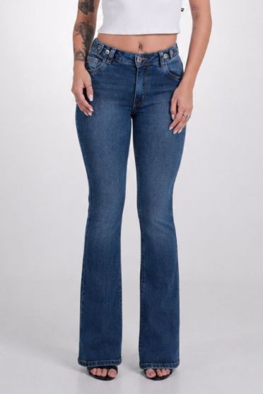 Cal&ccedil;a Jeans Flare Com Ajustador Nos C&oacute;s Feminino Revanche Corneja 