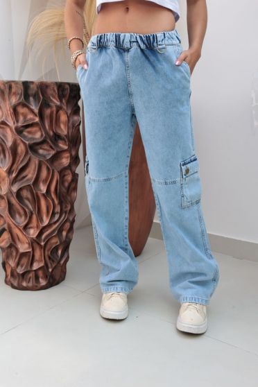 Calça Jeans Wide Leg Com Bolso Cargo e Elástico Feminina Revanche Codajás Azul