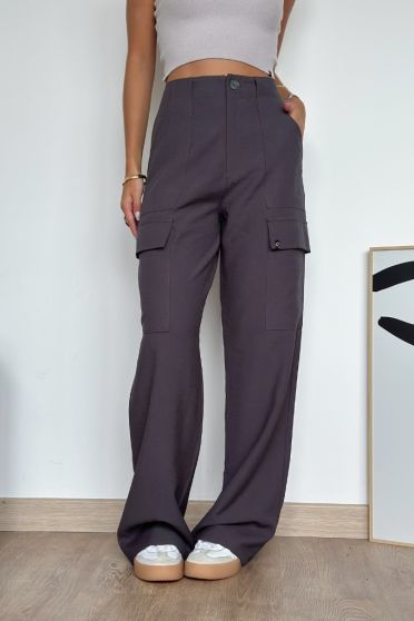 Calça Alfaiataria Wide Bolsos Cargo Feminina Revanche Tagaste CHUMBO