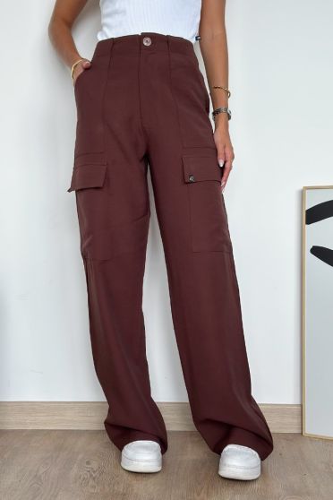 Calça Alfaiataria Wide Bolsos Cargo Feminina Revanche Tagaste MARROM