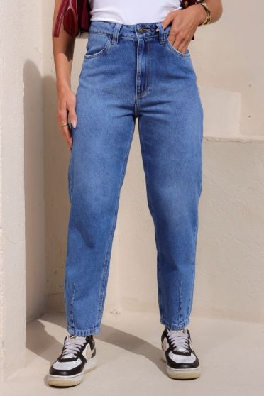 Calça Jeans Mom Com Pregas Na Barra Feminino Revanche Salmântica UNICA