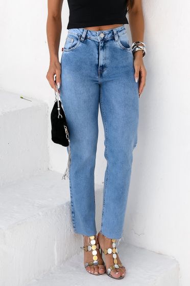 Calça Jeans Reta Com Barra A Fio Feminino Revanche Bedia Azul