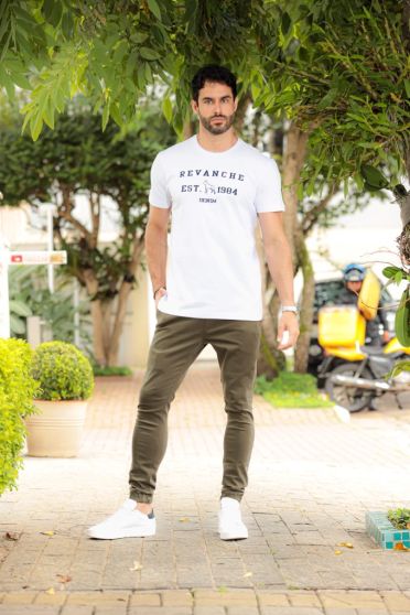 Camiseta Básica Bordada Masculino Revanche Tenes BRANCO