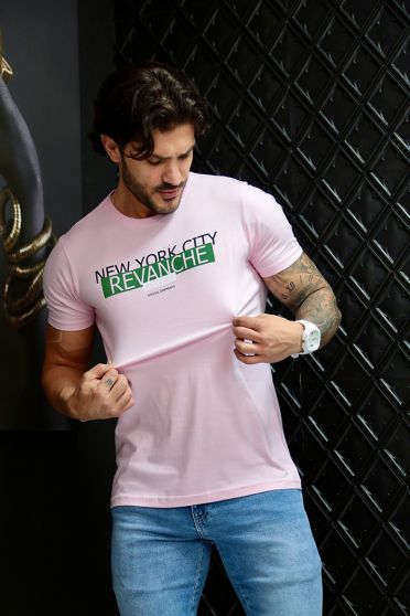 Camiseta estampada masculino Revanche Mendes ROSA CLARO