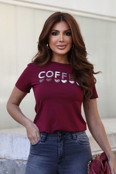 Camiseta Estampada Feminino Revanche Sabária VINHO